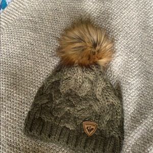 Rossignol Cable Knit Beanie w/ faux fur Pom